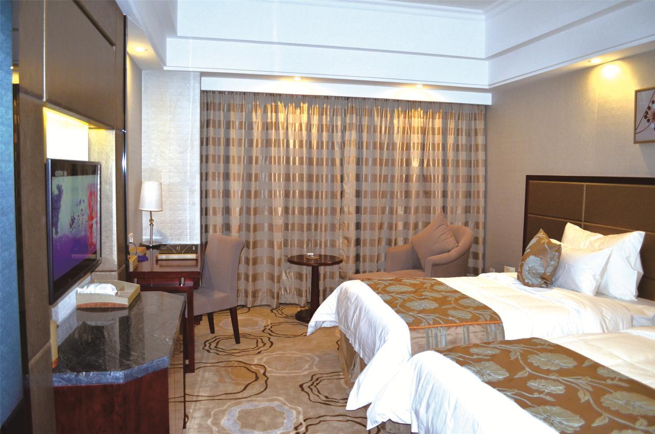 Manhatton Hotel Zhuhai Exteriör bild