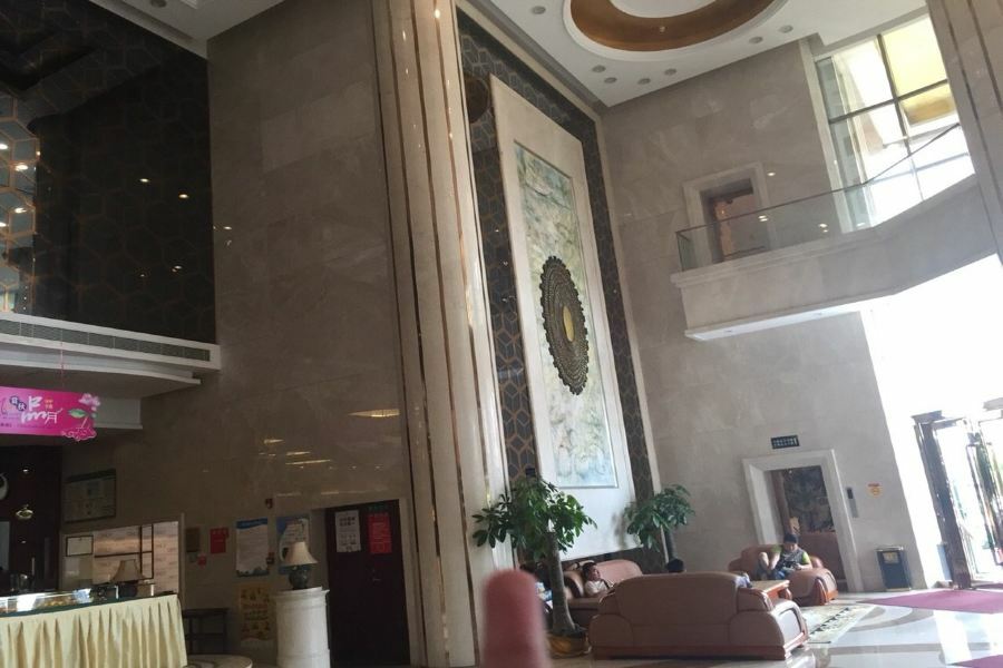 Manhatton Hotel Zhuhai Exteriör bild